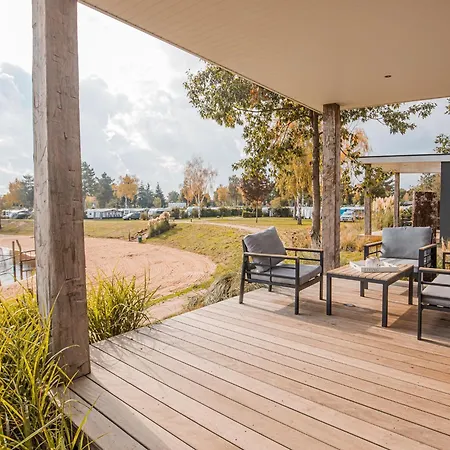 In Duisburg With And Harbor Views Alpesi faház Well