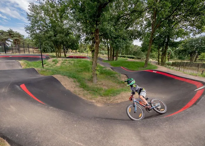 In Duisburg With And Harbor Views Chalet *