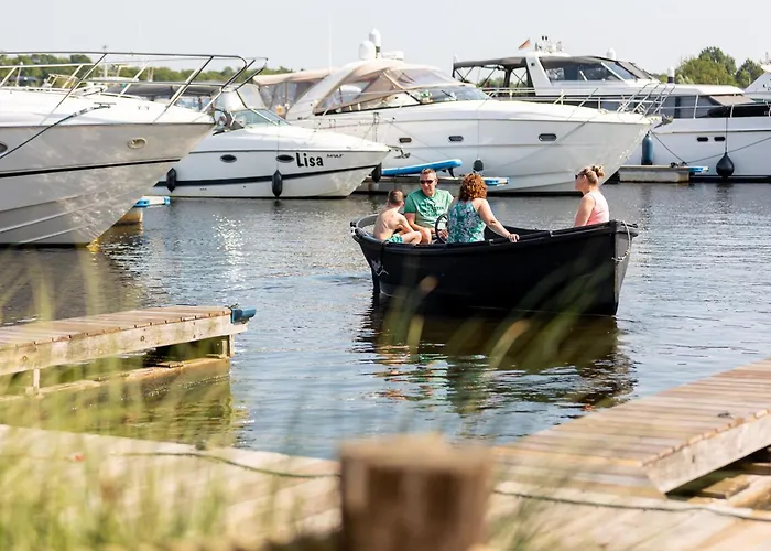 In Duisburg With And Harbor Views Well (Limburg)
