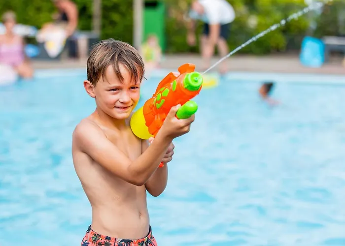 In Duisburg With And Harbor Views Chalet Well (Limburg)