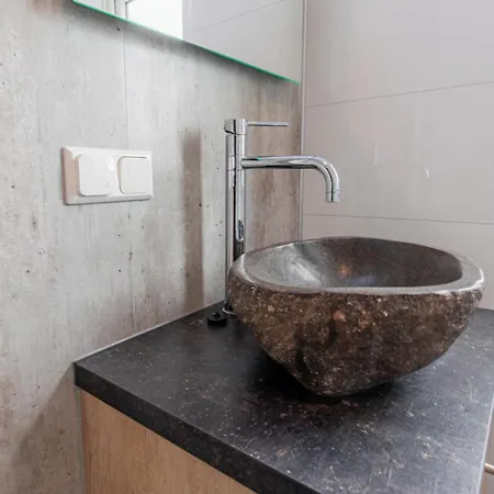 シャレー In Duisburg With And Harbor Views