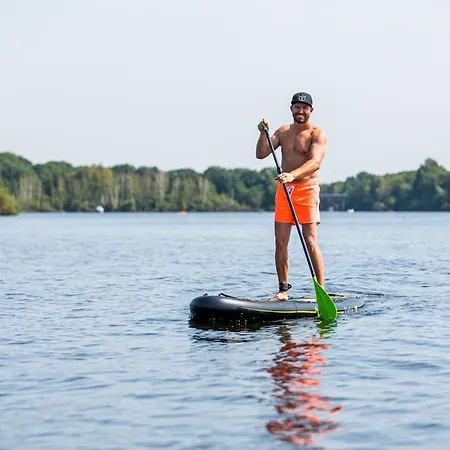 シャレー In Duisburg With And Harbor Views Well