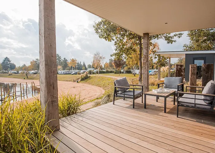 In Duisburg With And Harbor Views Alpehytte Well (Limburg)